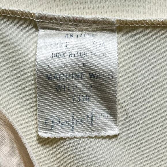 Vintage Perfect Form Full Nightgown Ivory Laced Button Down Long Sleeves Sz SM - Picture 6 of 10